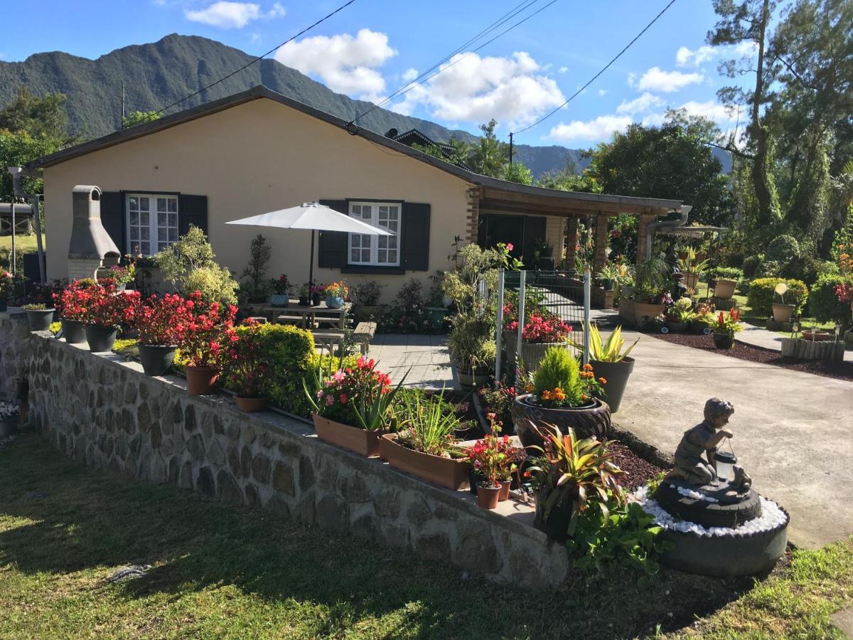 Ti Kaz Hoareau Bed and Breakfast Salazie Buitenkant foto